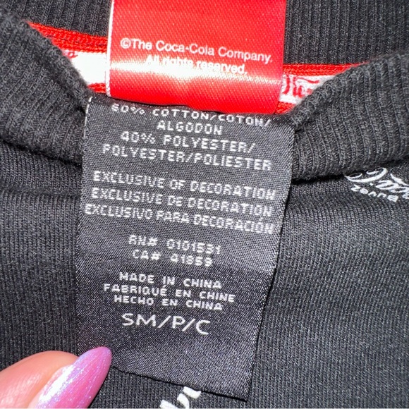Coca-Cola - Croped Crewneck Sweatshirt - Picture 6 of 6